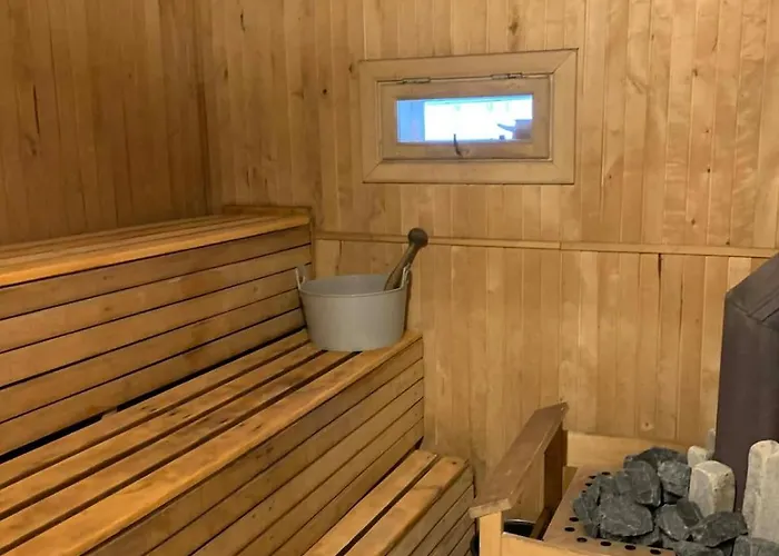 Дом отдыха Cozy House With Sauna And A Fireplace *